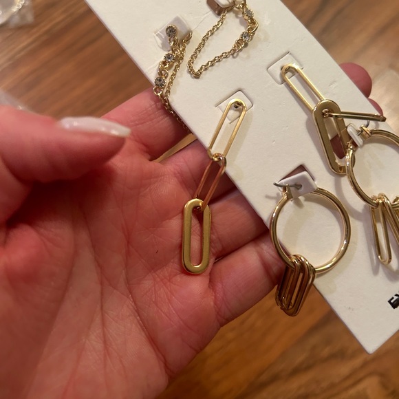 NWT Express Set of 3 Gold Tones Drop Earrings Paperclip Chain - Picture 3 of 5